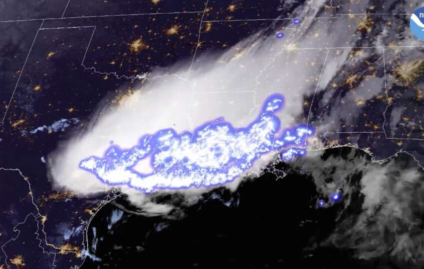 Longest lightning bolt record: 477 miles over 3 states – AP News by lightlyused