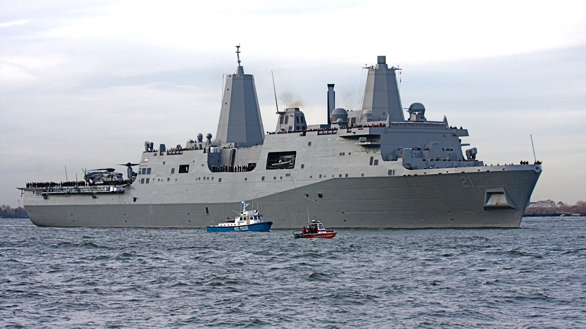 USA built a Navy warship out of steel from the World Trade Center (2018) by VWWHFSfQ